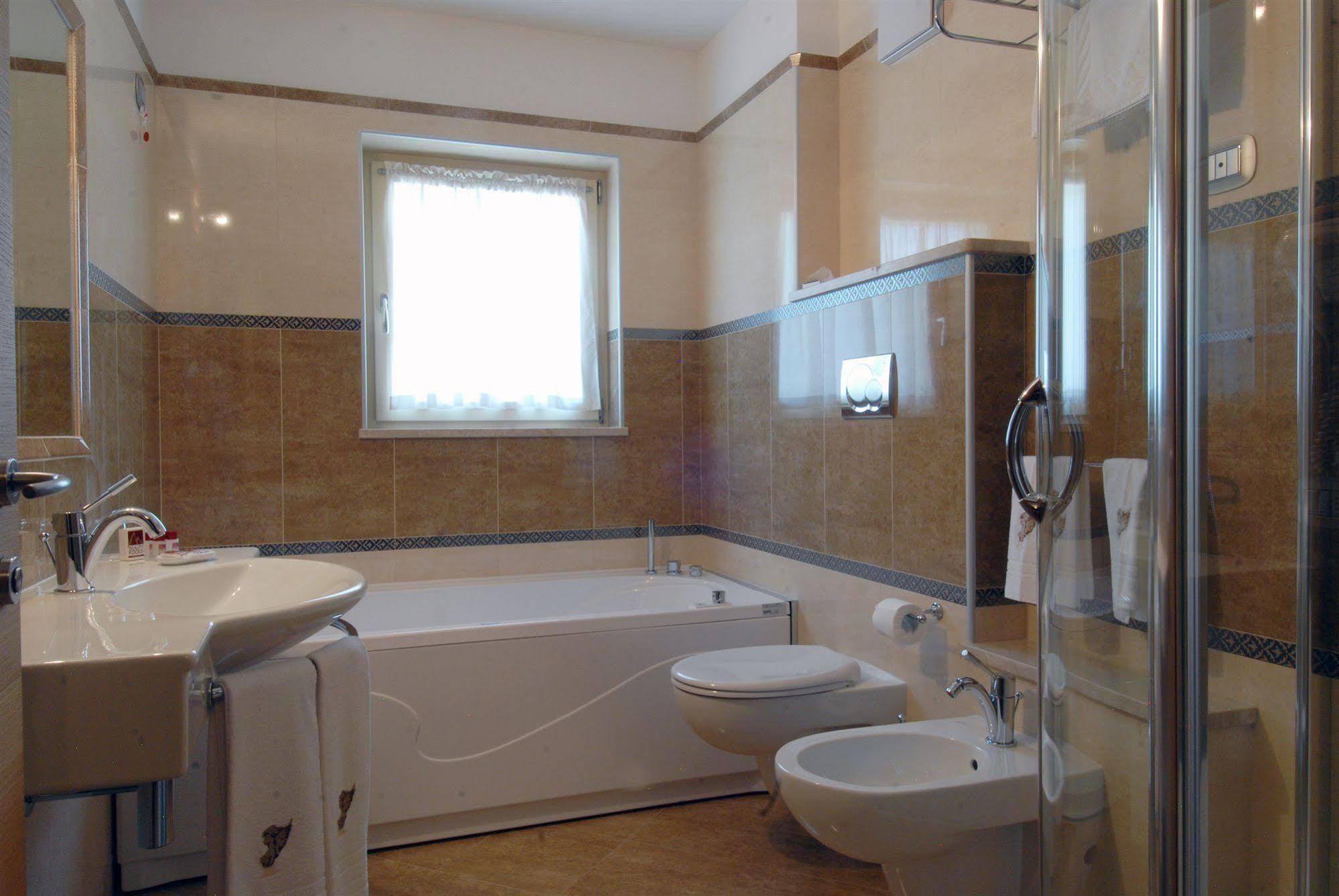 Hotel Garni Vittoria Fiera Di Primiero Exteriér fotografie