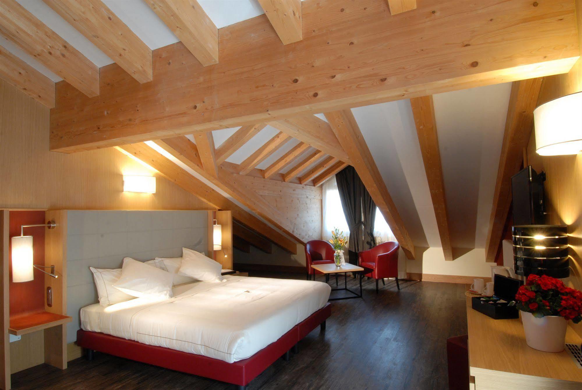 Hotel Garni Vittoria Fiera Di Primiero Exteriér fotografie